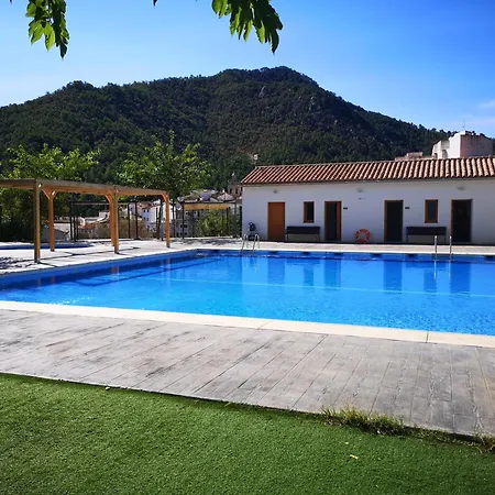 Ana Maria Ain Chalet Ahin