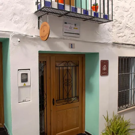 Ana Maria Ain Chalet